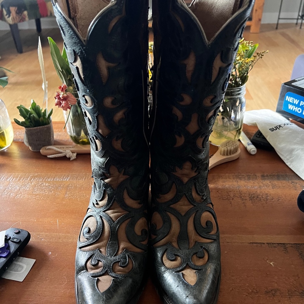 Ariat navy and red snip toe